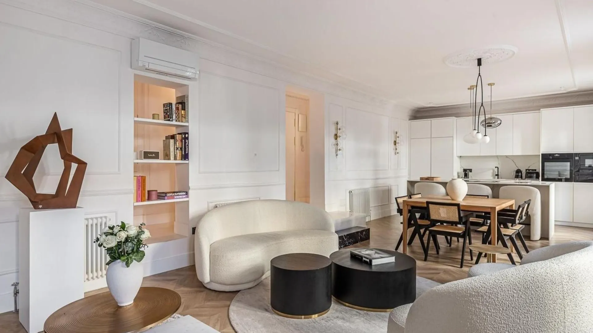 Exclusive Aristocrat Style Apartment Rome 0*,  Italy