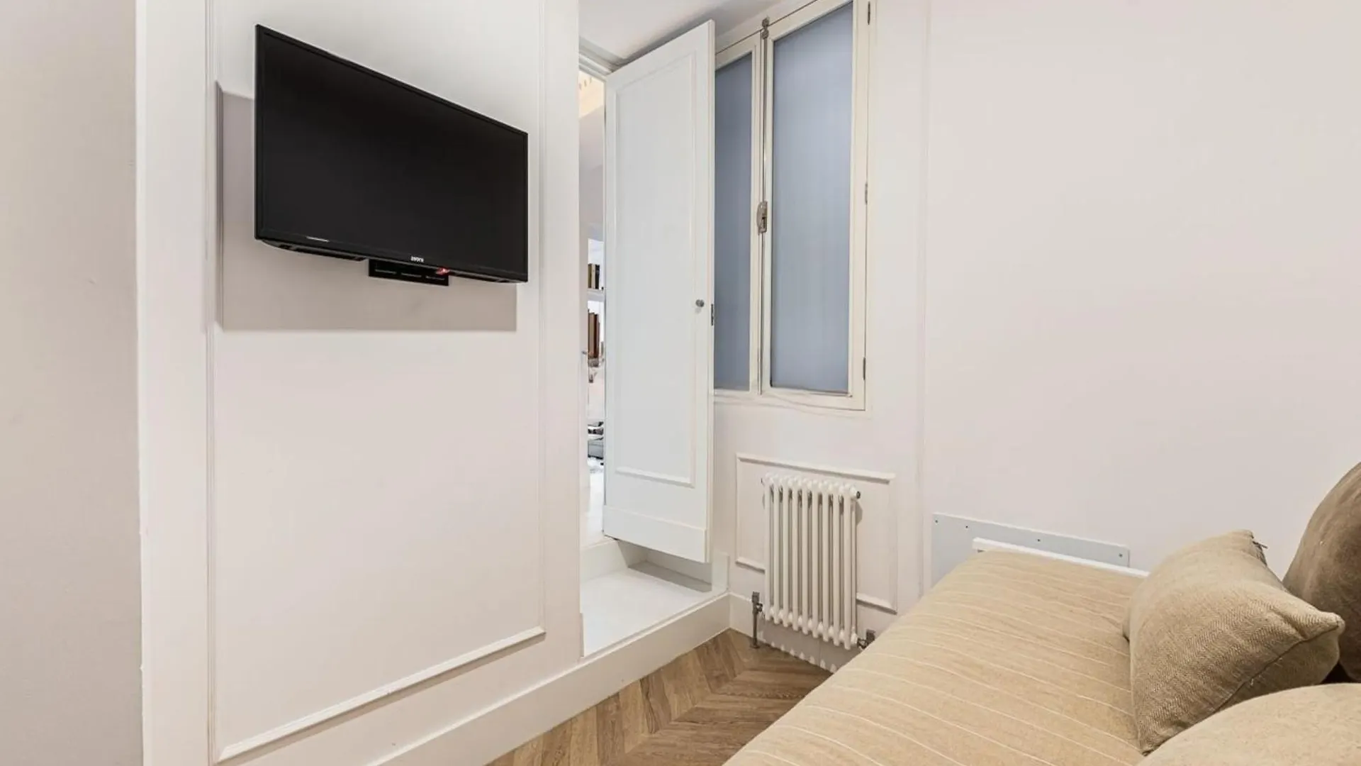 Exclusive Aristocrat Style Apartment Rome Italy