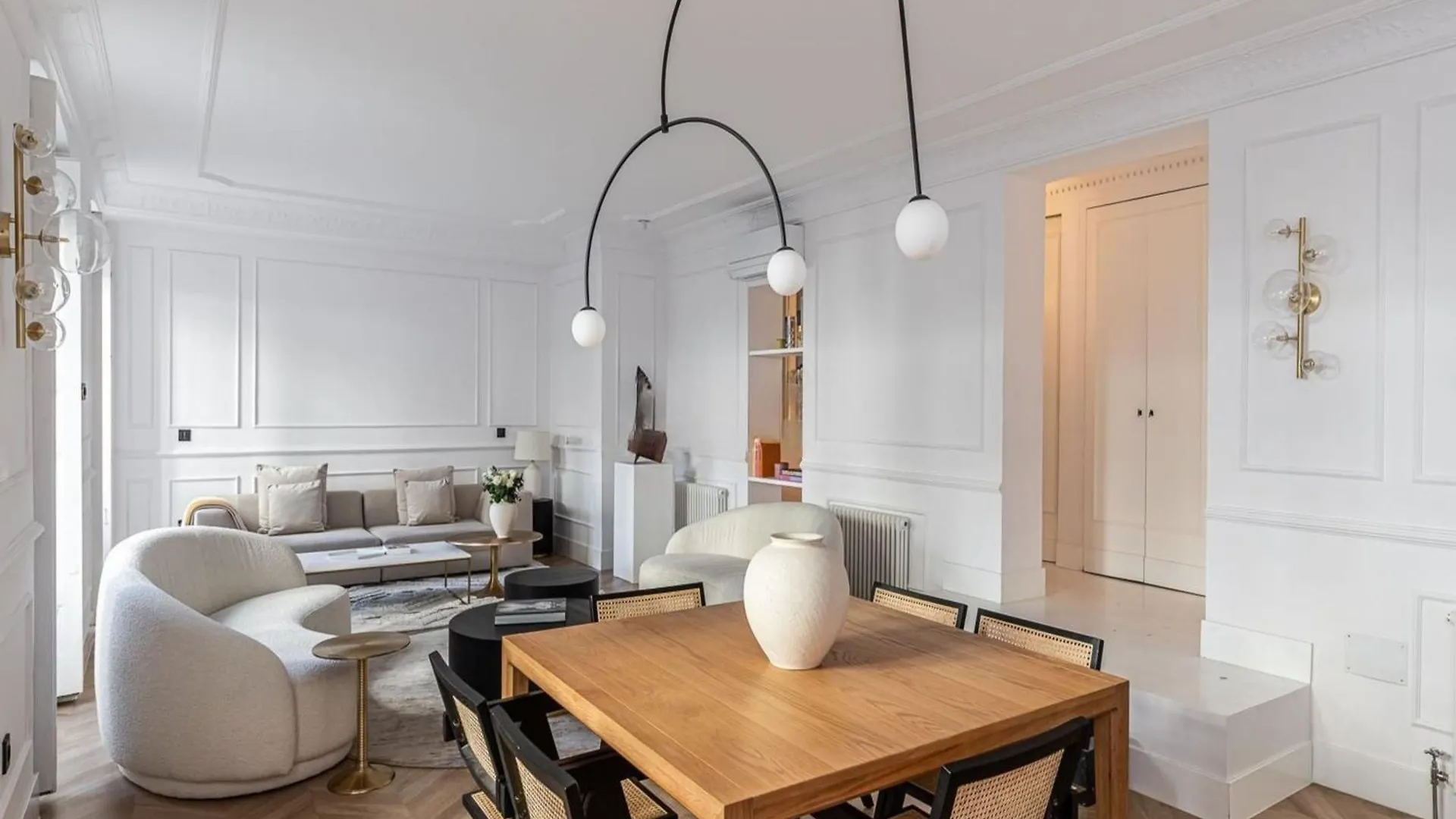 Exclusive Aristocrat Style Apartment Rome Italy