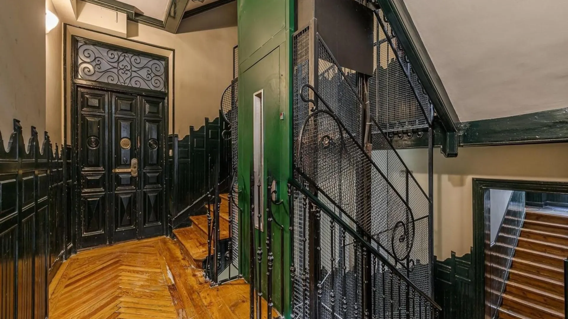 Exclusive Aristocrat Style Apartment Rome 0*,  Italy